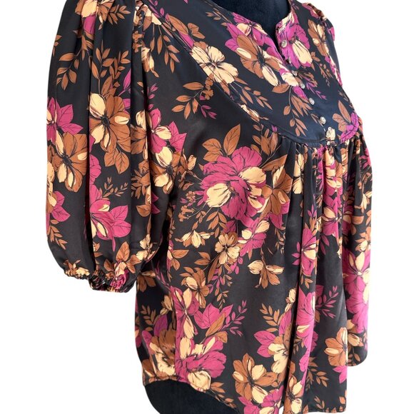 Velvet Heart NWT Multicolor Short Puff Sleeve Satin Blouse Medium - Picture 2 of 5